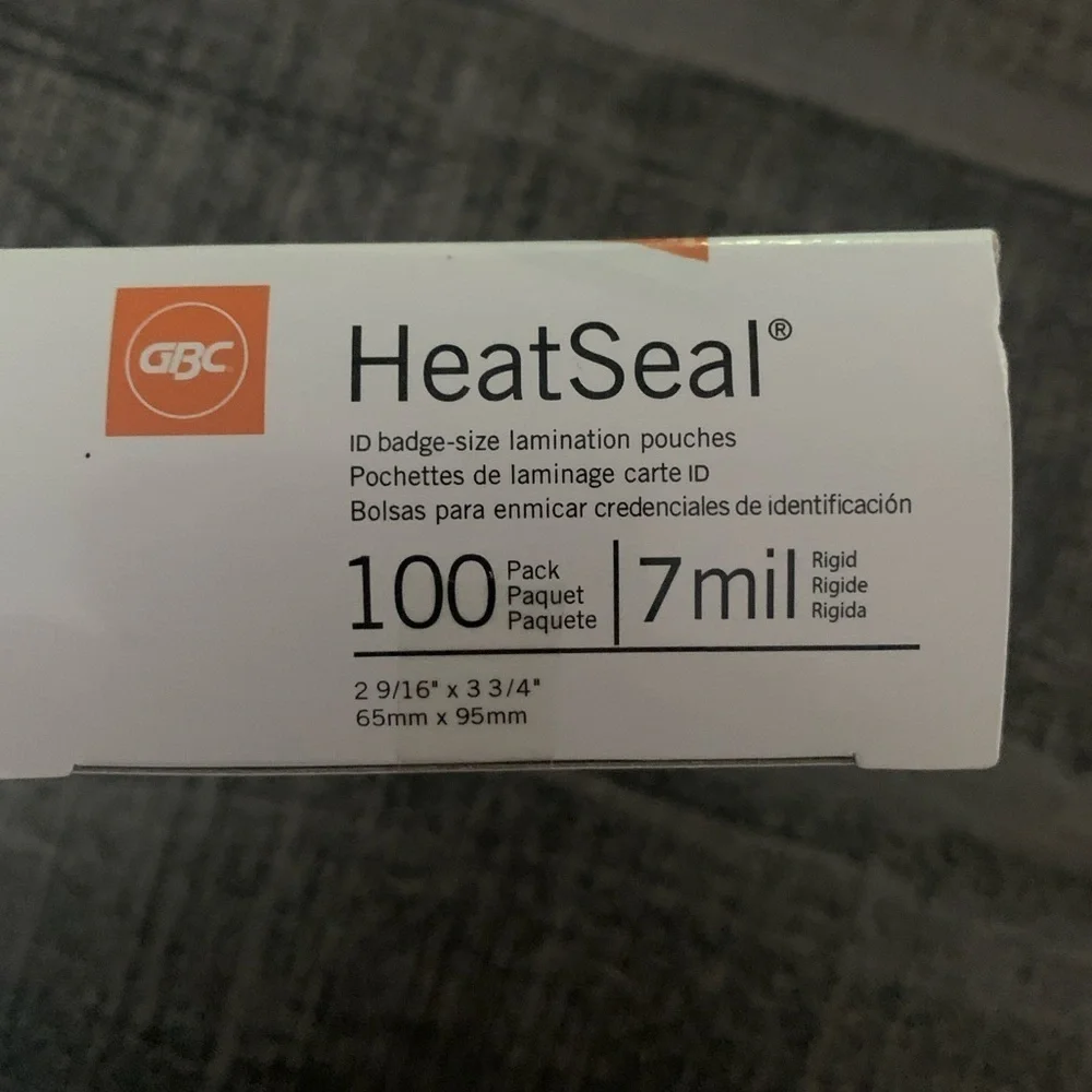 GBC HeatSeal Laminating Pouches, 100 pouches  2 9/16” x 3 3/4” New in box